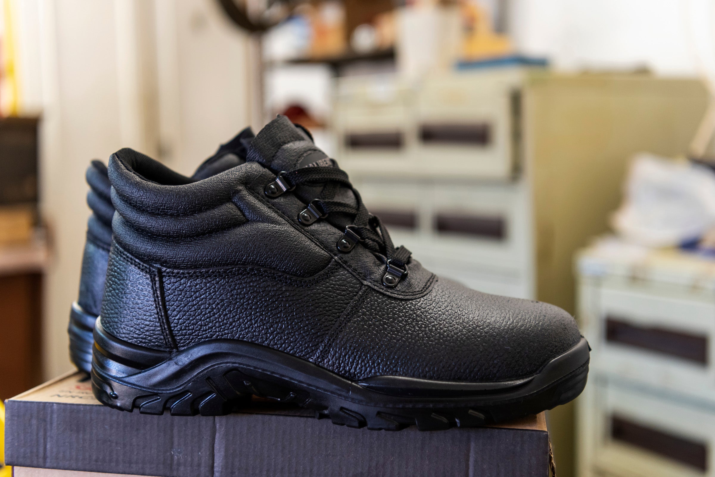 Kaliber Jackal Black Safety Boots